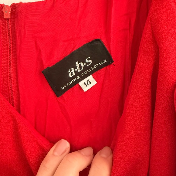 Vintage Slit Pleated Red Maxi Dress - Picture 4 of 10